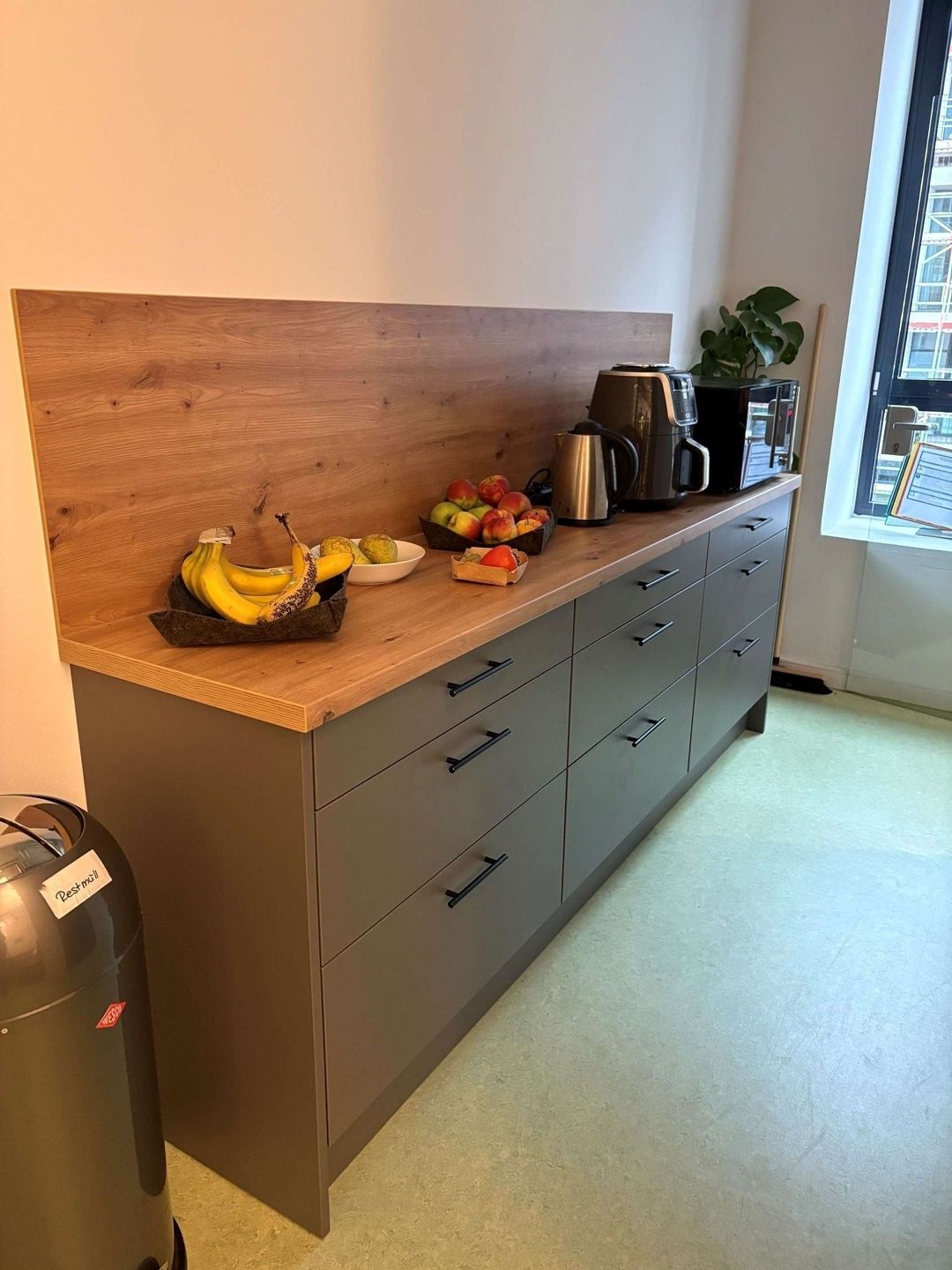 Einbauküche mit Wandpanele